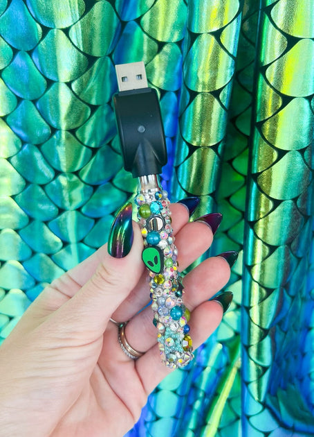 Alien Bling 510 Threaded Vape Battery Real Crystals & USB-C Charger Alien Bling 510 Threaded Vape Battery Real Crystals & USB-C Charger