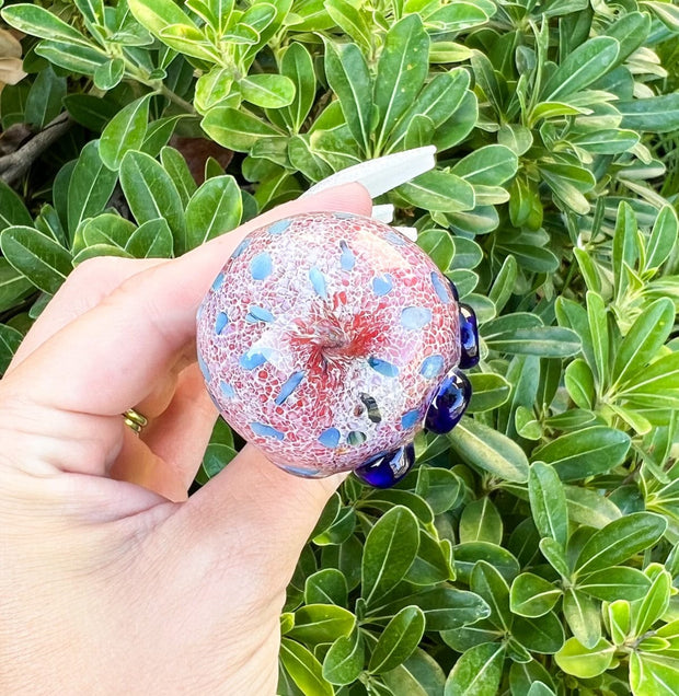 Red Blue Hornet Head Glass Hand Pipe