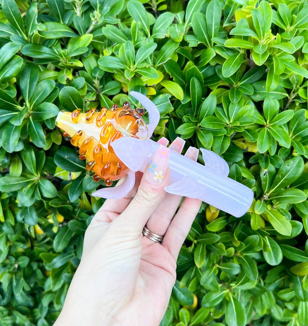 Pretty Rose Glass Hand Pipe