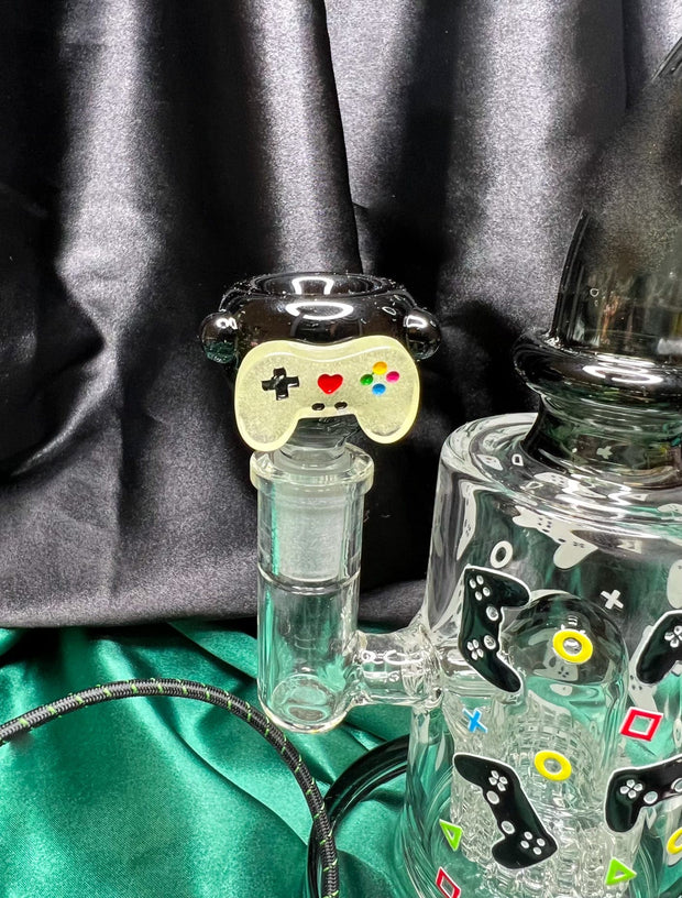 Smoke Gamer Glass Water Pipe/Dab Rig