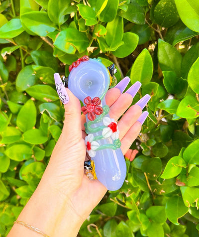 Bee and Daisies Glass Hand Pipe