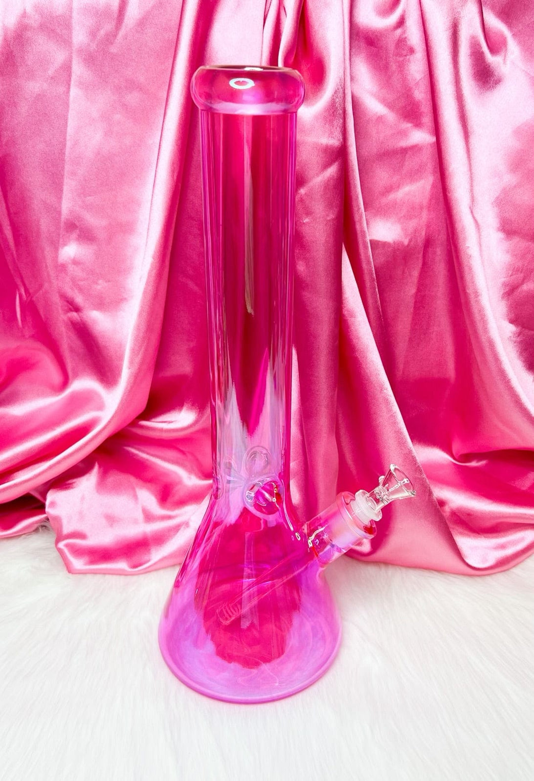 Side_profile_of_neon_pink_bong