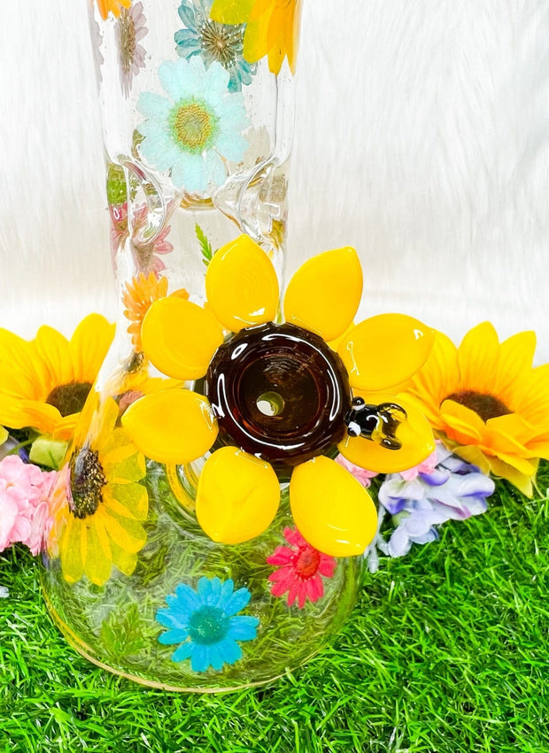 Up close of the sunflower bowl