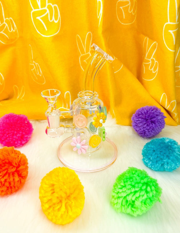 Retro Smiley Face Daisies 6in Glass Water Pipe/Dab Rig