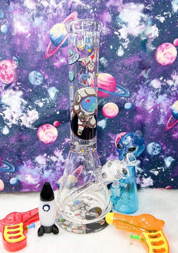 Wormhole Astronaut Space Beaker Glass Water Pipe 16in Bong