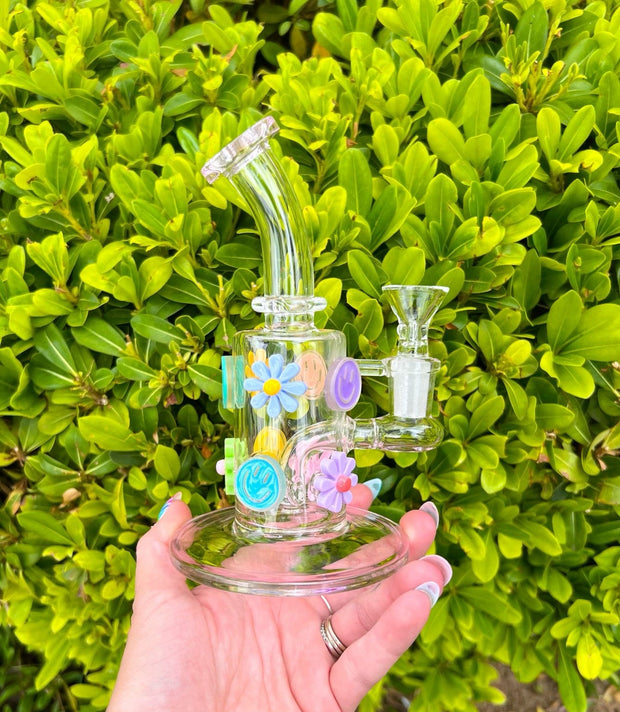 Retro Smiley Face Daisies 6in Glass Water Pipe/Dab Rig