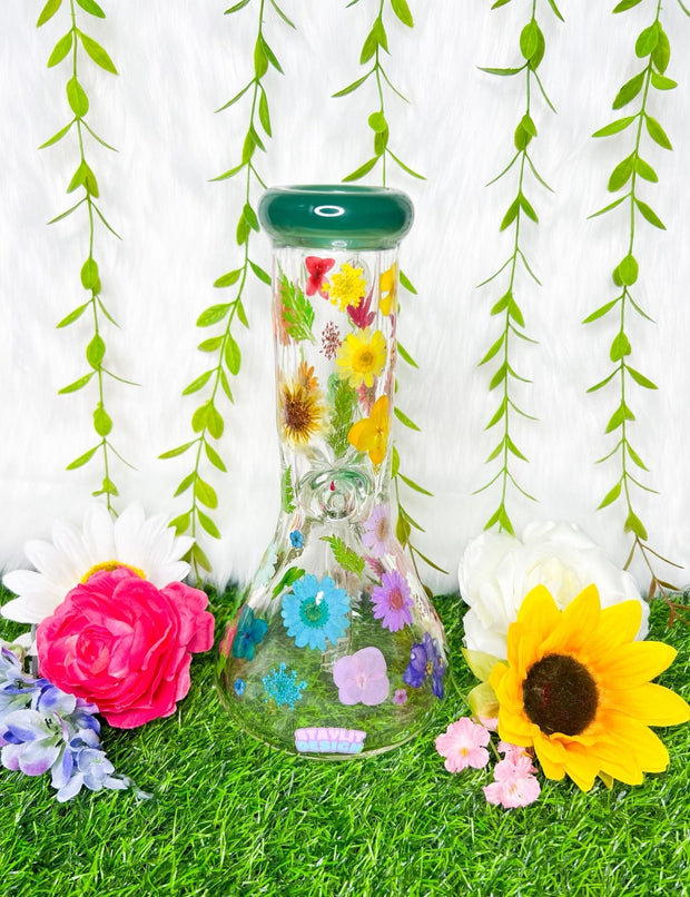 the back view of the rainbow dried floral 10 inch bong