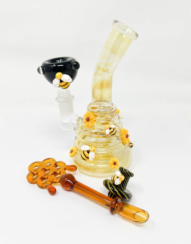honey bee bong and accessories