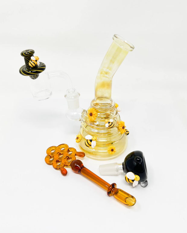 honey bee dab rig and accessories