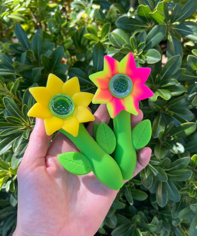Yellow Sunflower Silicone Hand Pipe