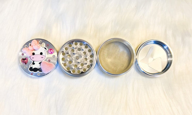 Cute Cow Crystal 4 Piece Grinder 55mm W/ Cleaning Tool