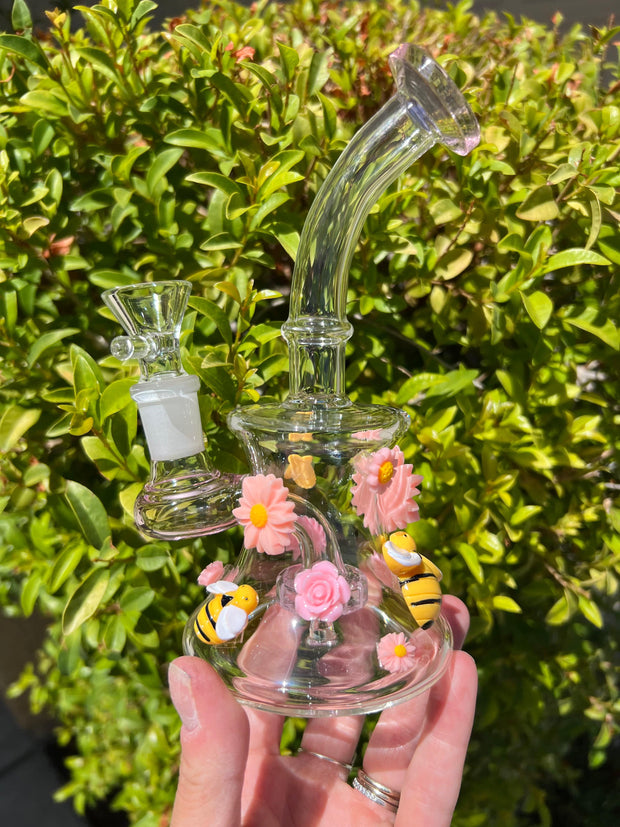 Bee’s and Daisies 6in Glass Water Pipe/Dab Rig