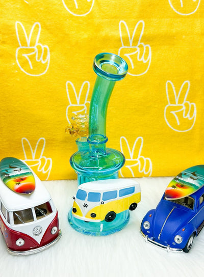 Retro Bus Rig With Daisy Bowl 7.5in Glass Water Pipe/Dab Rig